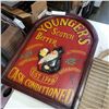 Image 2 : WOOD WASHBOARD SIGN AND PAINTED DECORATIVE PADDLE