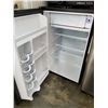 Image 2 : DANBY DESIGNER BLACK BAR FRIDGE