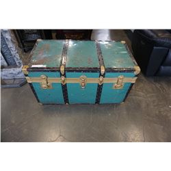 GREEN AND BLACK METAL STORAGE TRUNK