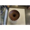 Image 2 : LARGE VASE AND WOOD TRUNK