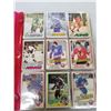 Image 1 : LOT OF 200 VINTAGE HOCKEY VARIOUS YEARS 1977-1989