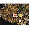 Image 2 : LARGE LOT OF COSTUME JEWELRY