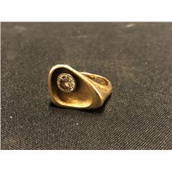 14K MEN'S RING WITH DIAMOND