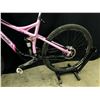 Image 2 : PINK AND BLACK SPECIALIZED SAFIRE COMP 27 SPEED FULL SUSPENSION MOUNTAIN BIKE WITH FRONT AND REAR