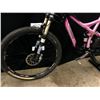 Image 3 : PINK AND BLACK SPECIALIZED SAFIRE COMP 27 SPEED FULL SUSPENSION MOUNTAIN BIKE WITH FRONT AND REAR