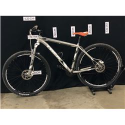 GREY TREK MARLIN 24 SPEED FRONT SUSPENSION MOUNTAIN BIKE WITH FRONT AND REAR DISC BRAKES, 48 CM