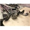 Image 2 : LADIES GOLF CLUB SET, SPALDING AND OTHER BRANDS, RIGHT HANDED