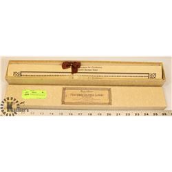 GENTLEMEN'S PERFUMED DRAWER LINERS