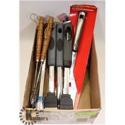 BOX OF BBQ TOOLS INCLUDING GEORGE FOREMAN SET