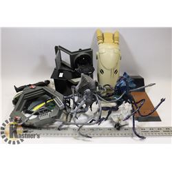 BOX OF MISC. STAR WARS AND SCI-FI FIGURES AND SETS