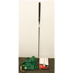 PUTTER, GOLF BALLS AND BALL RETURNER