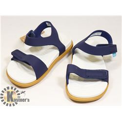 KIDS SANDALS SIZE 11