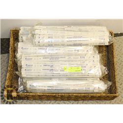 WICKER BASKET OF OVER 400 SEROLOGISCHE PIPETTE 5ML