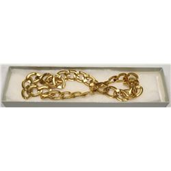 MONET GOLD TONE NECKLACE LIKE NEW