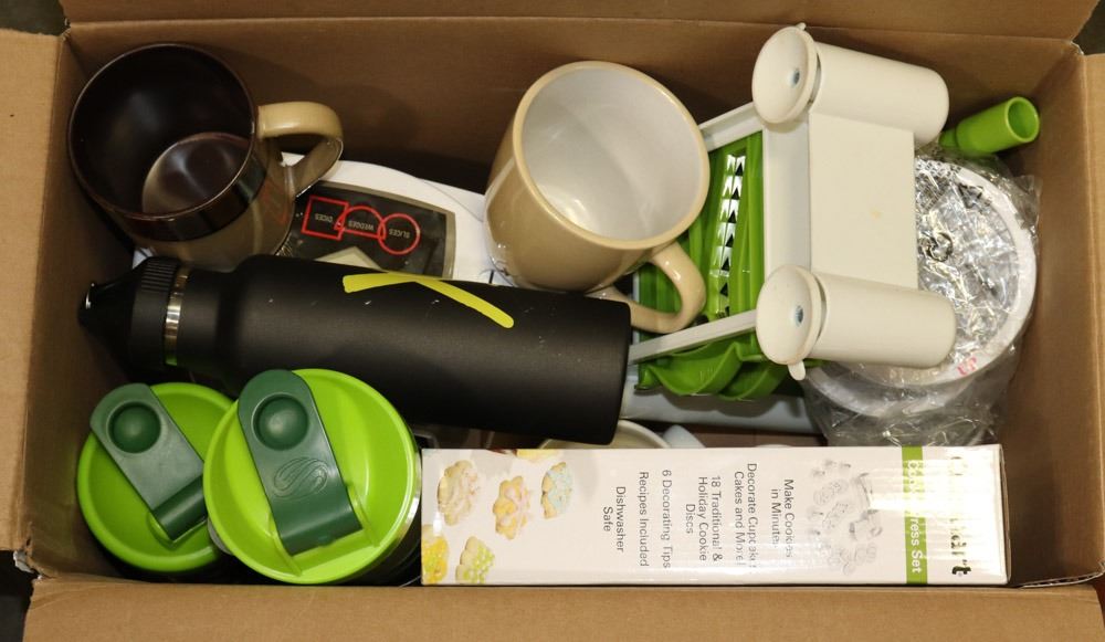 BOX OF KITCHENWARE INCL CUISINART COOKIE PRESS SET