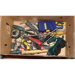 TOOL LOT: INCLUDES SCREWDRIVERS AND MORE