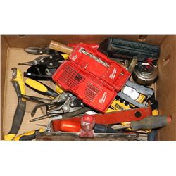 HAND TOOL LOT: INCLUDES  TAPE, SCREW DRIVERS &
