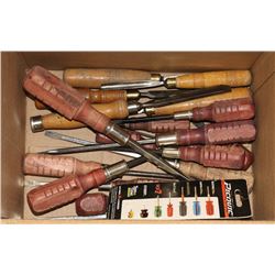 BOX WITH SCREWDRIVERS AND WOOD LATHE TOOLS