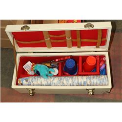 LOT OF MISC PLAY/PARTY ITEMS