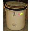 Image 1 : MEDALTA 5 GALLON CROCK (HAS CRACK)
