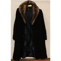 HUDSONS BAY CO. FUR COLLAR JACKET SIZE UNKNOWN