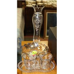 5 PC VINTAGE GLASS SERVINGWARE SET