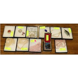 ESTATE LOT OF ASSORTED VINTAGE JEWELLERY