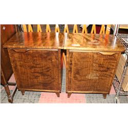 LOT OF 2 VINTAGE WOOD NIGHT STANDS. 20 X 14 X 24.5