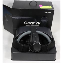 SAMSUNG GEAR VIRTUAL REALITY  WITH CONTROLLER