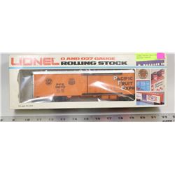 LIONEL PACIFIC FRUIT EXPRESS REEFER, 0 AND 027
