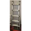 Image 1 : ALUMINUM FOLDING LADDER. TOOLS