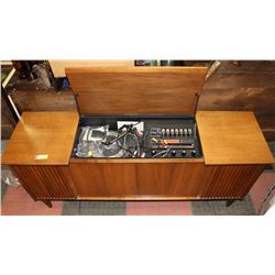 CLAIRTONE SOLID SLATE CONSOLE RADIO