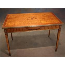 Skrivbord björk med intarsia i olika tr