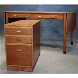 Skrivbord med klaffar och fristående hu