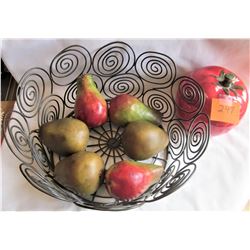 COUNTER WIRE BASKET - PLASTIC FRUIT-CERAMIC TOMATO c/w L10
