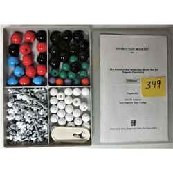 1984 MOLECULAR MODEL SET - ORGANIC CHEMISTRY - MADE IN ENGLAND
