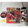 Image 1 : WAYNE GRESTSKY LOT PHOTO PUCK - H20 BOTTLE - PRO ACTION FIGURE