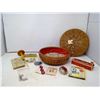 Image 1 : LOT OF VINTAGE SEWING ITEMS