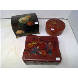 LOT OF LAQUERED BOXES (3)