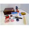 Image 1 : LAQUERED SEWING BOX AND CONTENTS