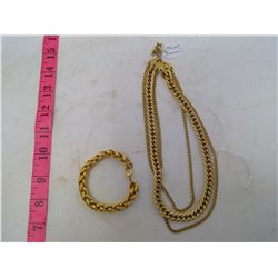 MONET GOLD TONE NECKLACE AND BRACELET (CANADIAN)