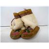 Image 1 : PAIR MUKLUKS - WOMEN'S SIZE 6