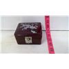 Image 2 : WOOD TRINKET BOX WITH MOTHER OF PEARL AND CONTENTS