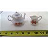Image 4 : MINIATURE SASKATCHEWAN LILY TEAPOT AND CUPS - MADE IN ENGLAND