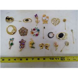LOT OF GOLDTONE JEWELRY