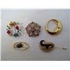 Image 5 : LOT OF GOLDTONE JEWELRY