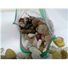 Image 3 : BAG OF ASSORTED ROCKS - 2.5 LBS