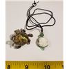 Image 1 : AVENTURINE AND HOWLITE NECKLACE, MOTHER OF PEARL TURTLE