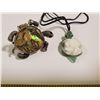 Image 2 : AVENTURINE AND HOWLITE NECKLACE, MOTHER OF PEARL TURTLE
