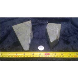 Serpentine Book Ends